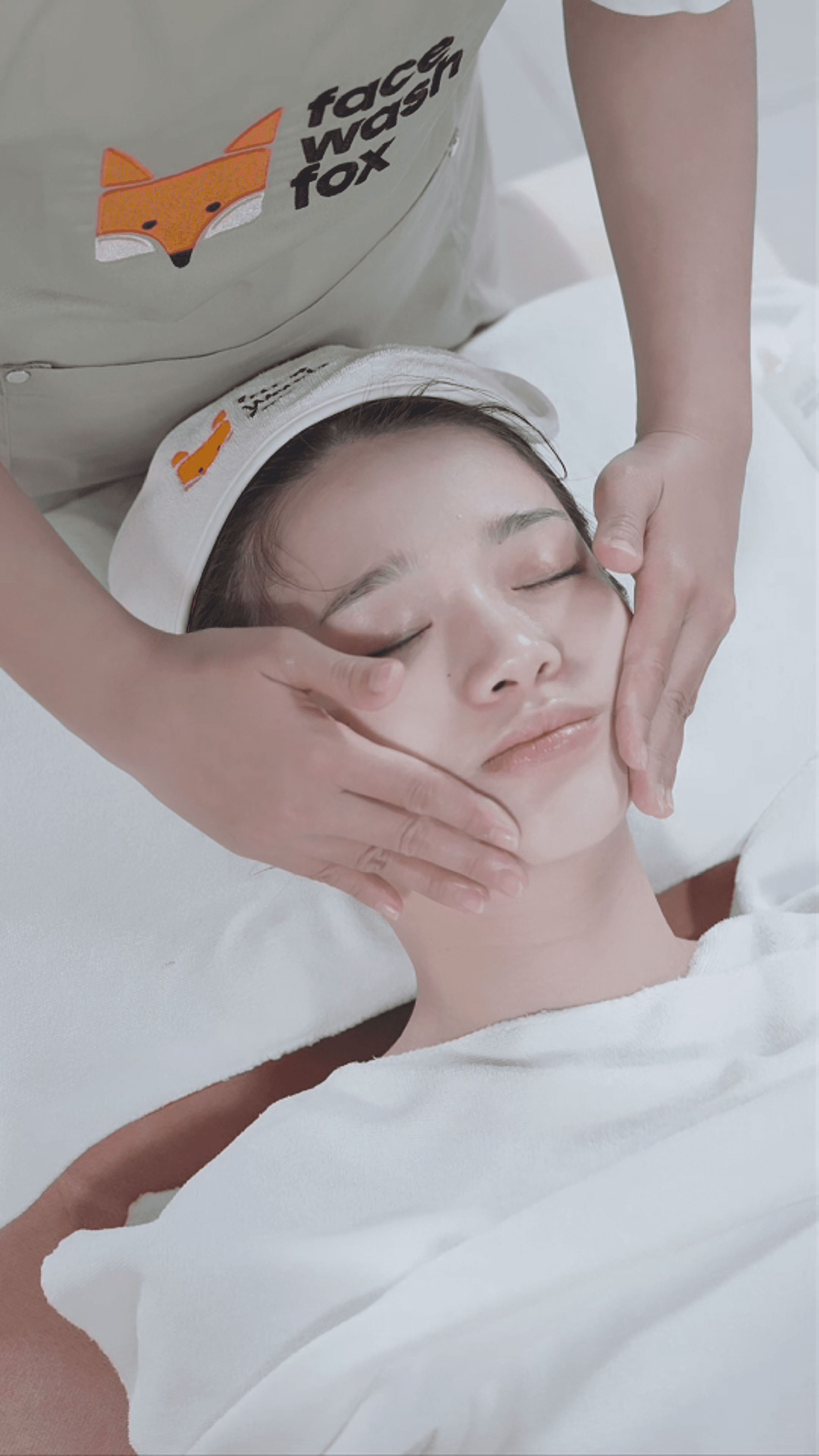 Bôi kem chống nắng